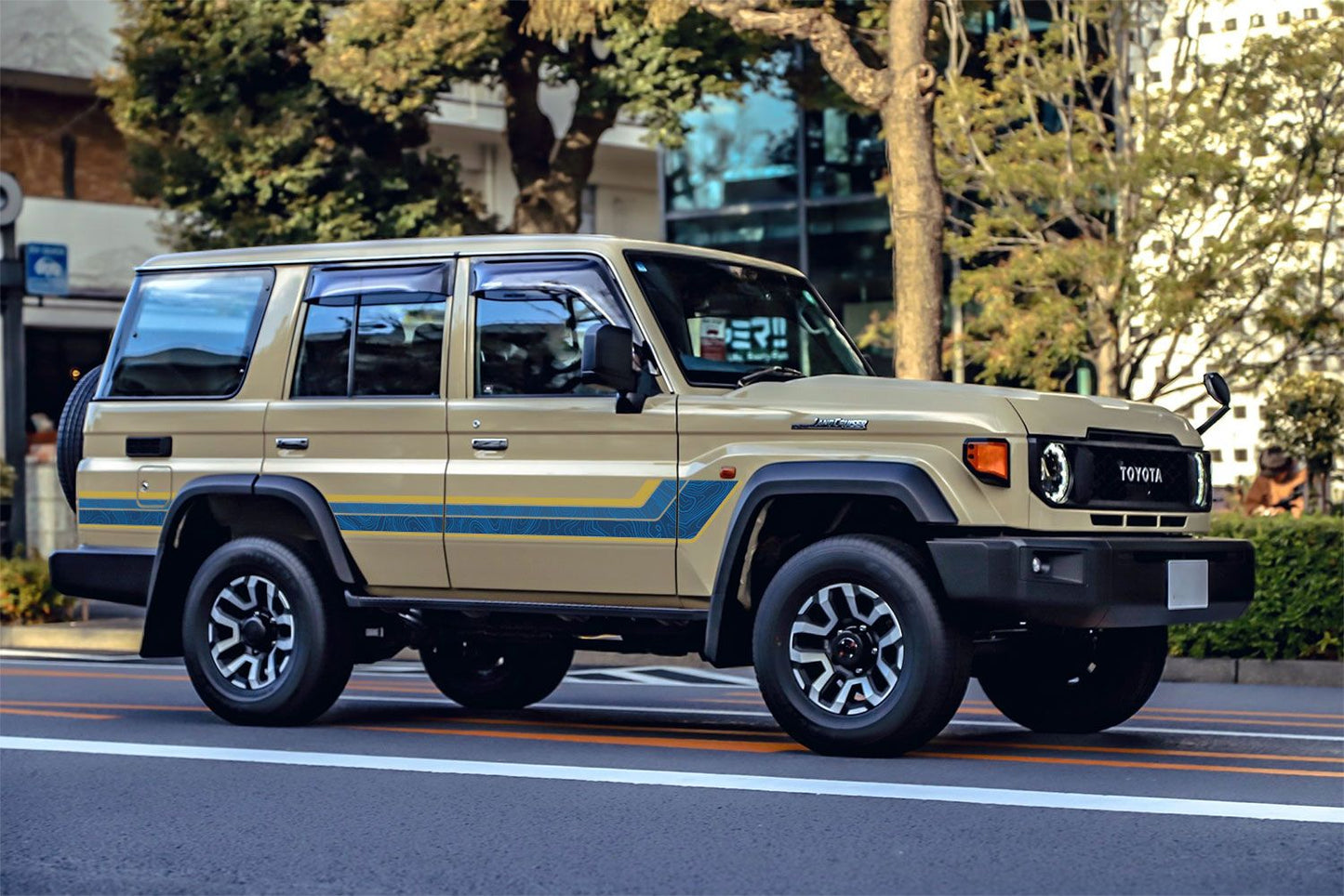 70 Series Land Cruiser Decal Body Stripe Kit (Limited Edition Topographic Renmark) - 76 Series (2007-)